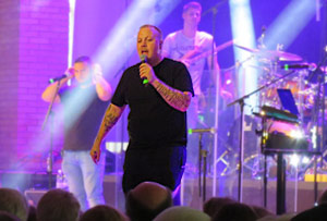 rapper singer stakset concert